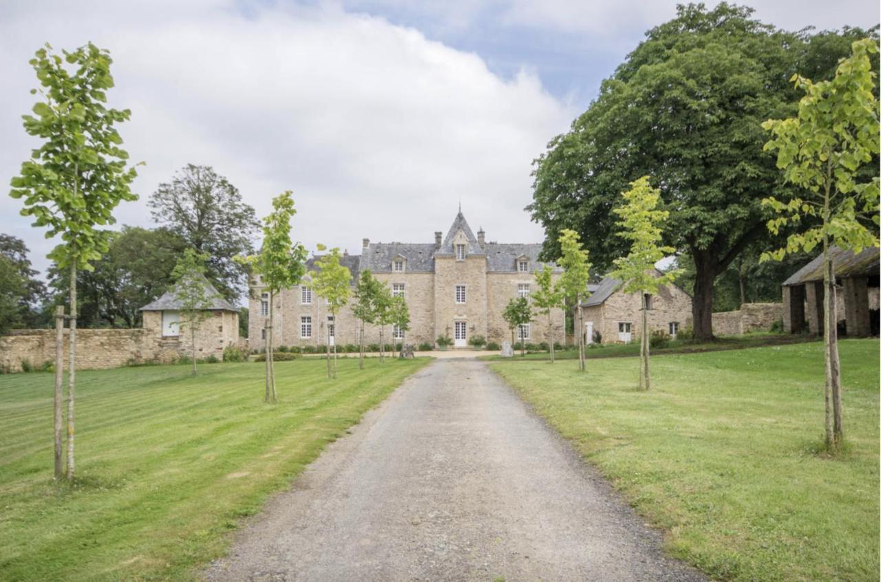 Chateau De Cadouzan Saint-Dolay Exterior foto