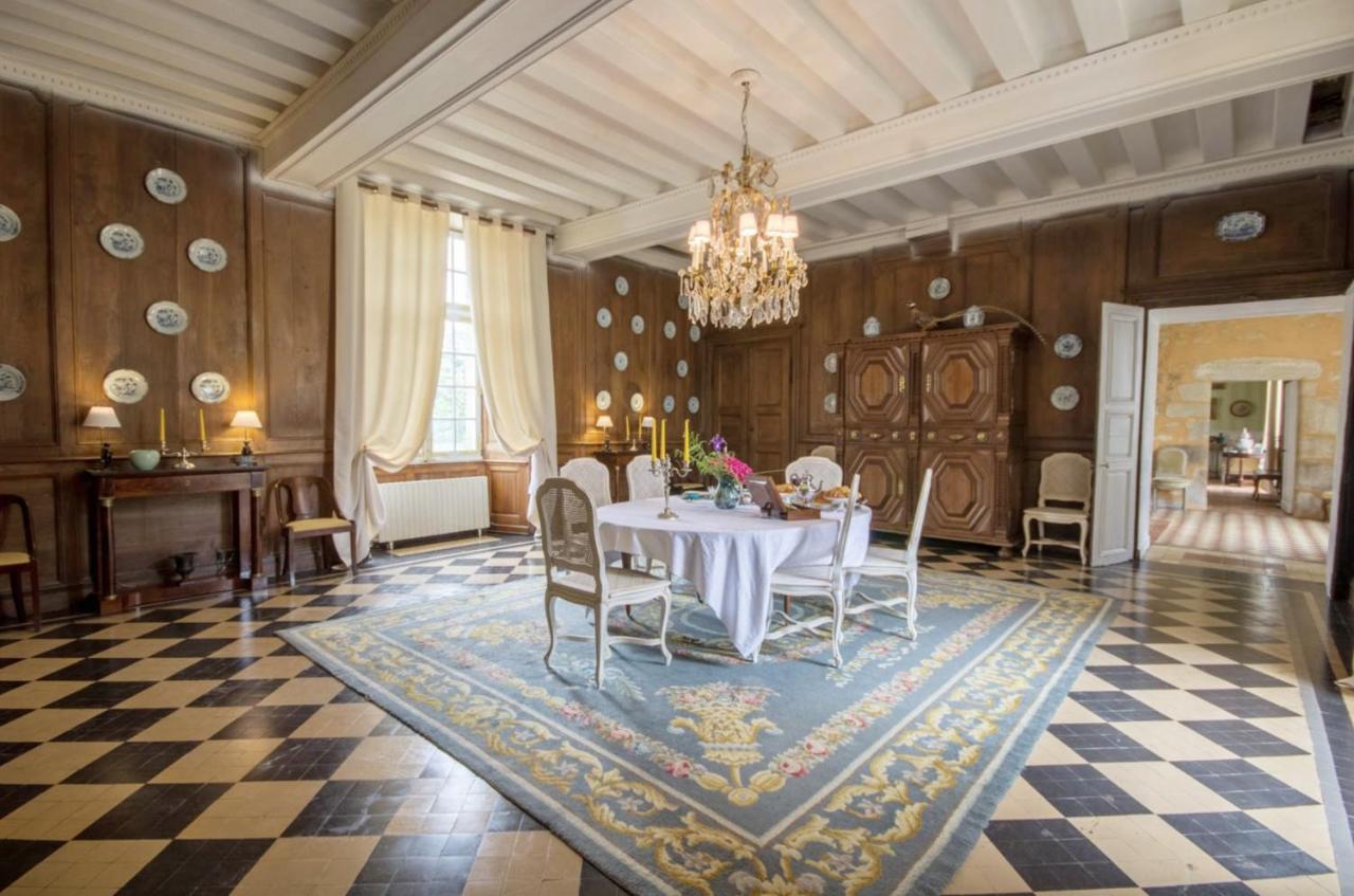 Chateau De Cadouzan Saint-Dolay Exterior foto