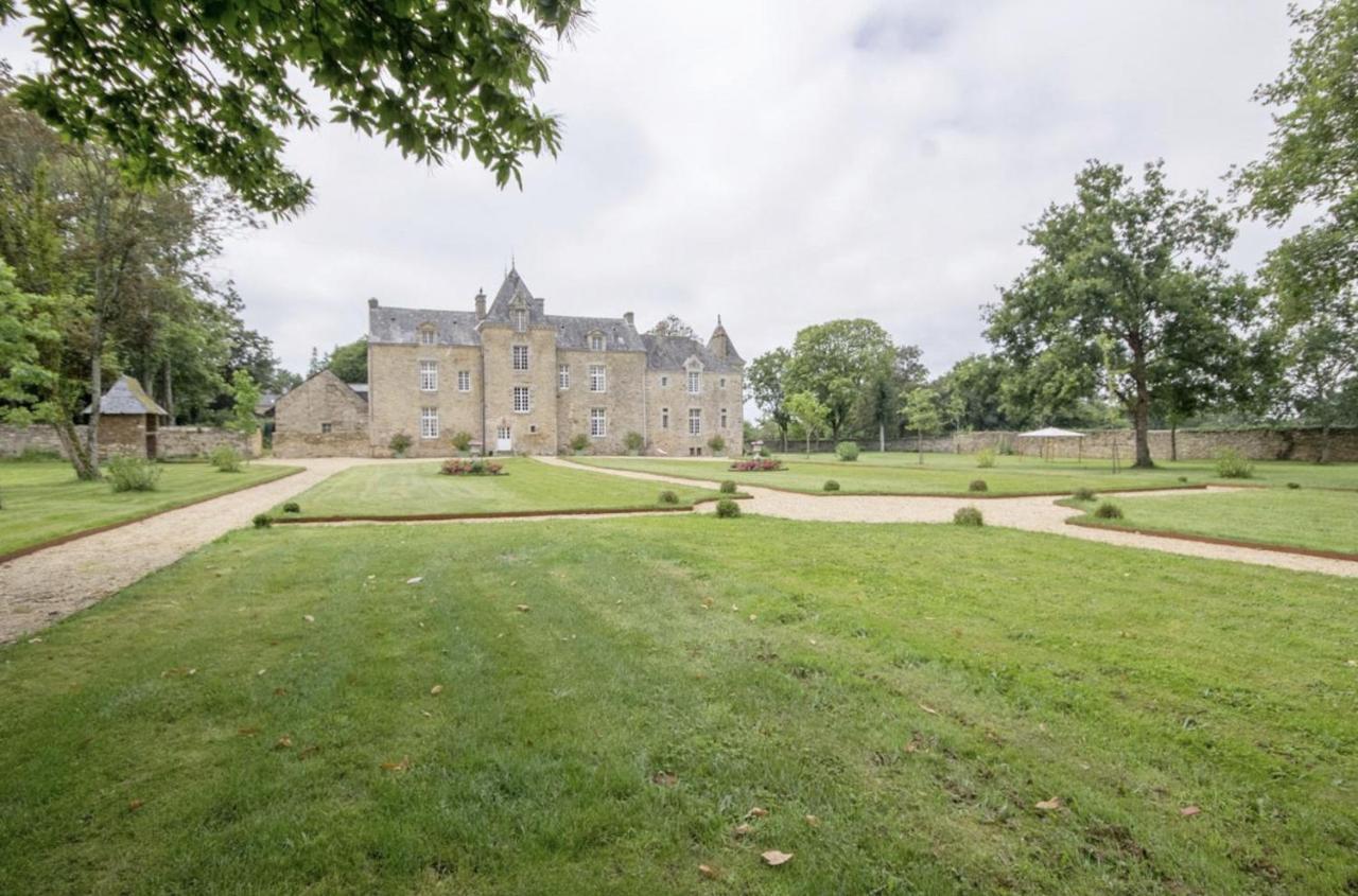 Chateau De Cadouzan Saint-Dolay Exterior foto