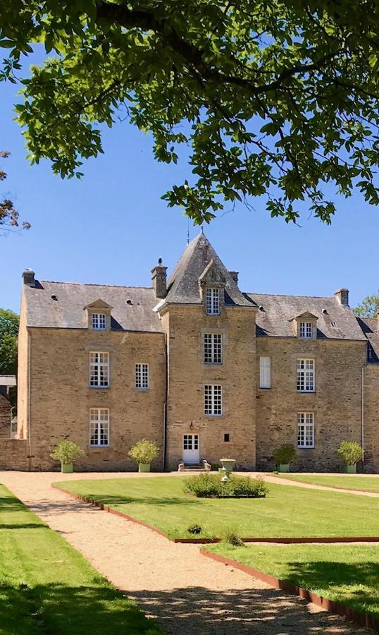 Chateau De Cadouzan Saint-Dolay Exterior foto