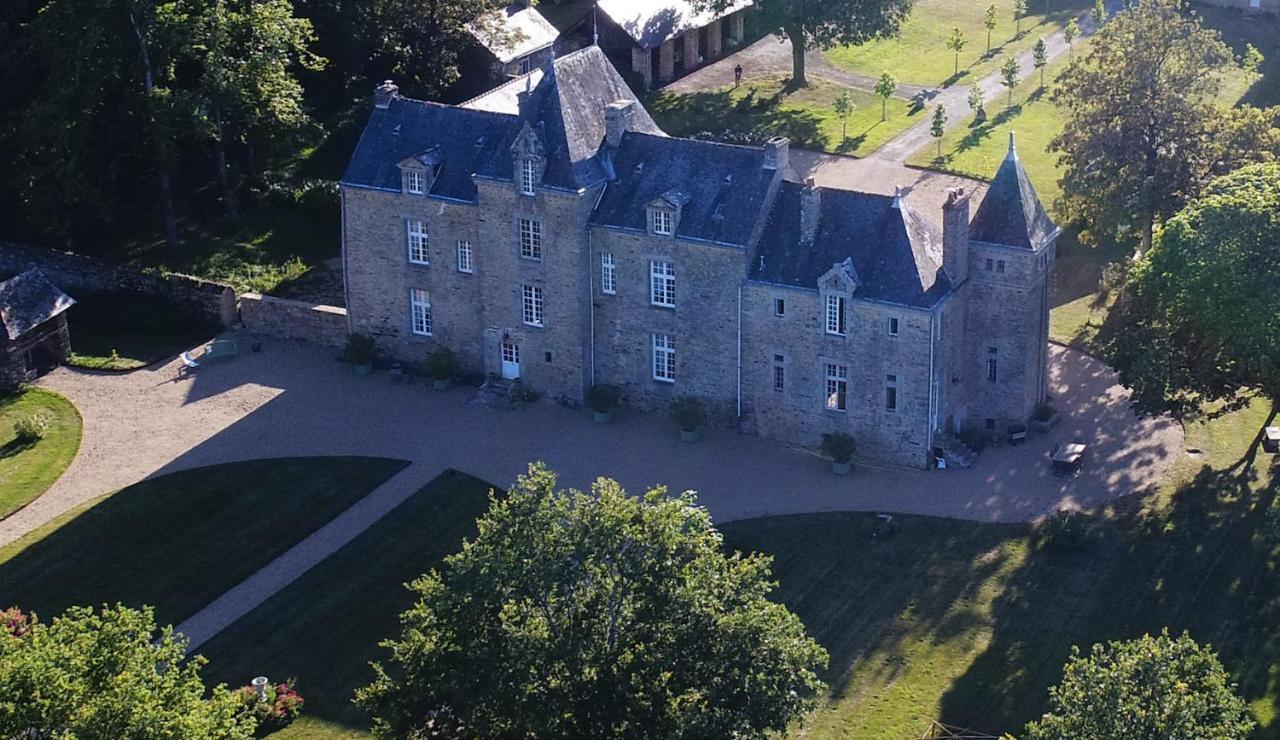 Chateau De Cadouzan Saint-Dolay Exterior foto