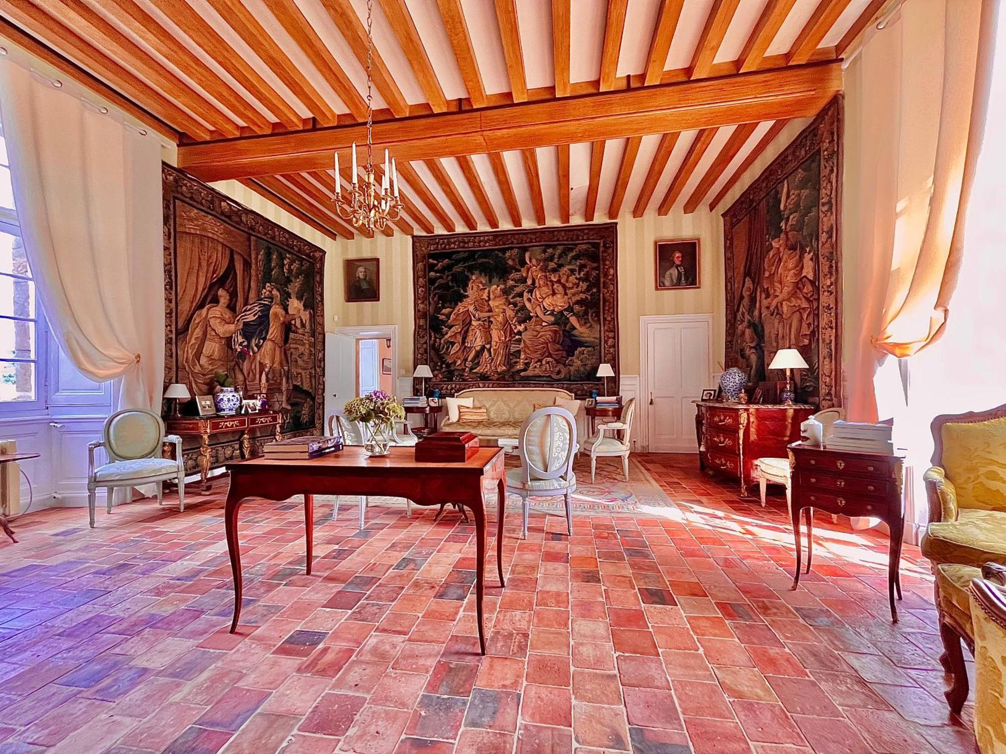 Chateau De Cadouzan Saint-Dolay Exterior foto